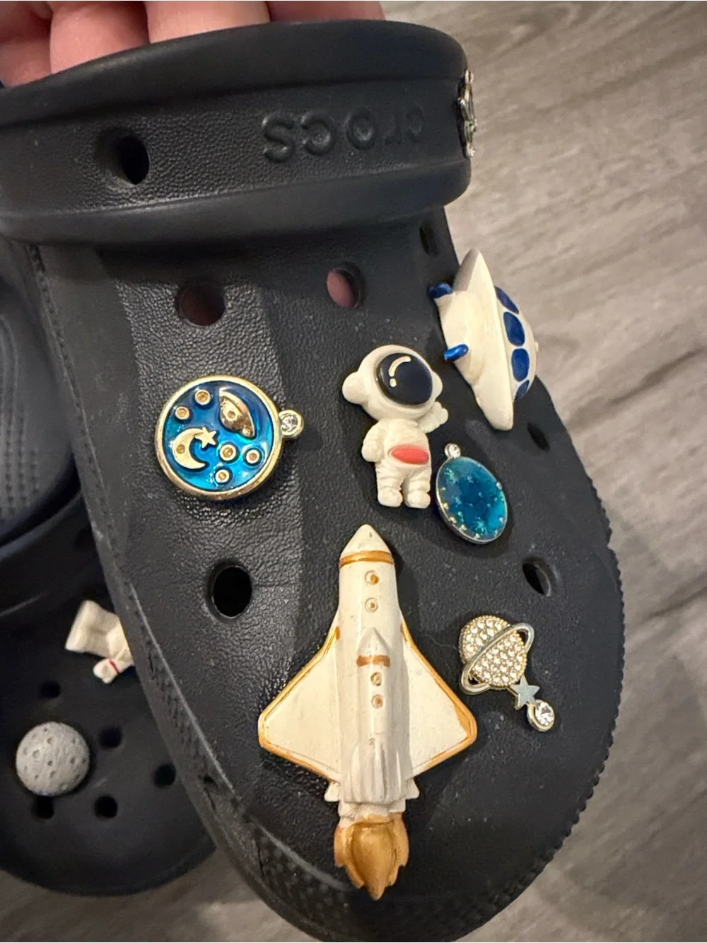CROCS Baya clogs platforms W5 with charms